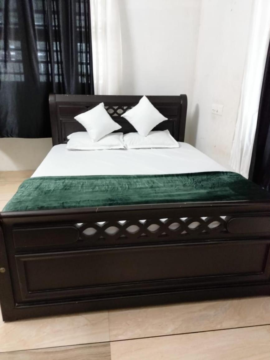 Green Island Homestay Riverside Кожикоде Экстерьер фото