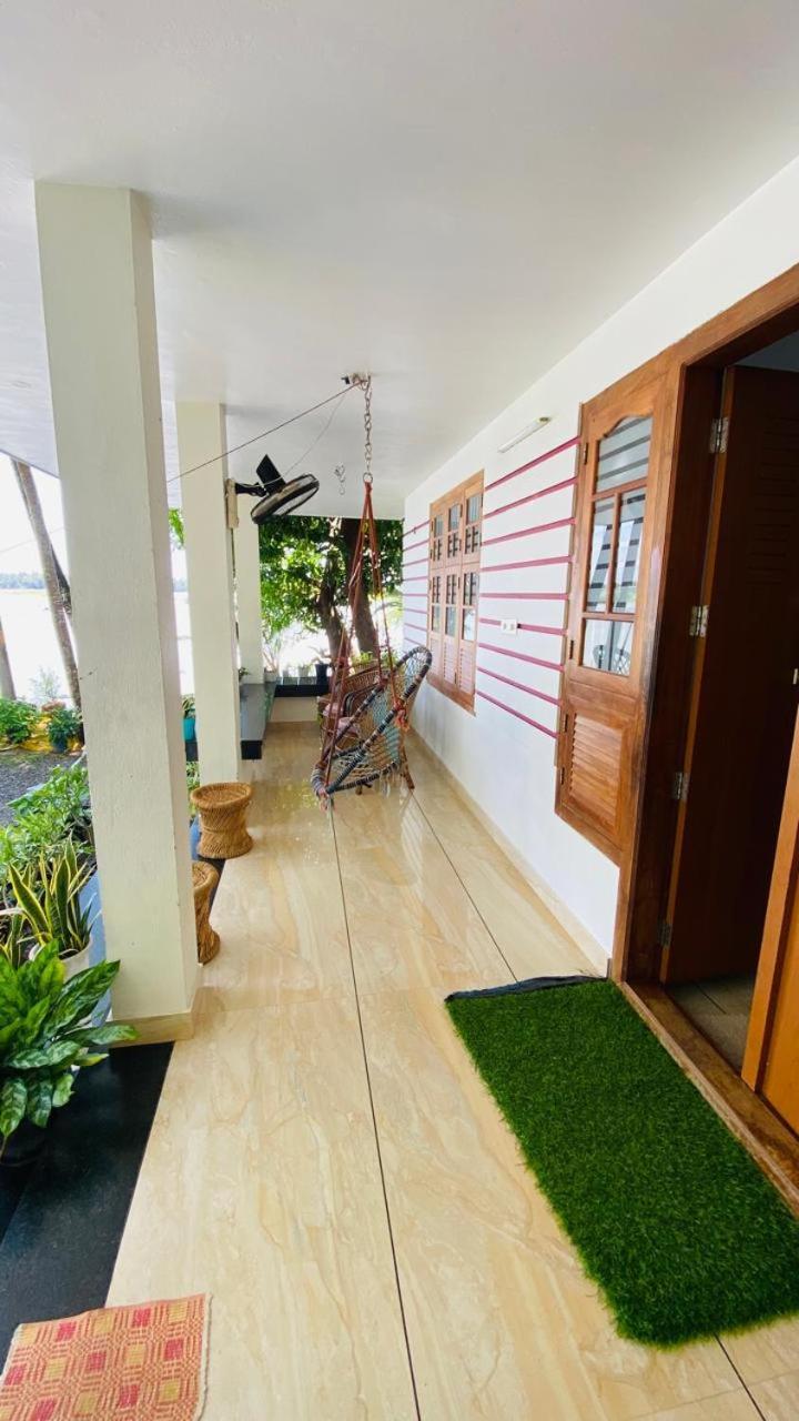 Green Island Homestay Riverside Кожикоде Экстерьер фото